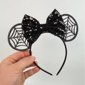 NWOT Disney Minnie Mouse Spiderweb Ears Headband Bow